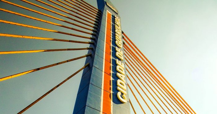 Foto da ponte estaiada da cidade, representando abrir empresa em Guarulhos