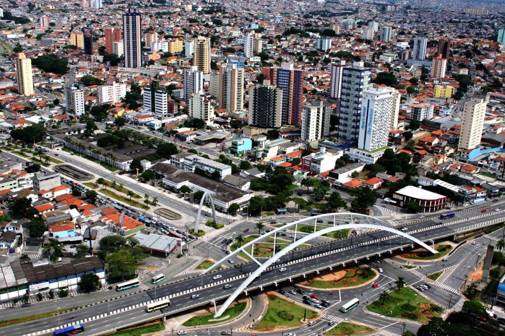 Foto da ponte de Osasco vista de cima, representando abrir empresa em Osasco