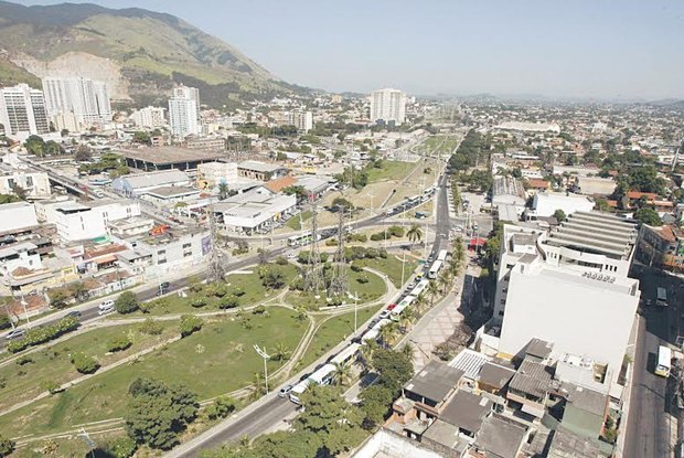 Foto aérea do centro da cidade, representando abrir empresa em Nova Iguaçu