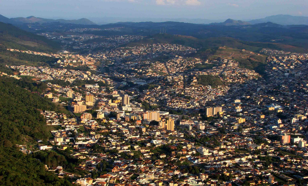 Foto aérea da cidade de Poços de Caldas, representando escritório de contabilidade em Poços de Caldas - Abertura Simples