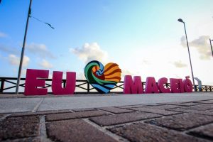 Letreiro ''Eu amo Maceió'', representando escritório de contabilidade em Maceió - Abertura Simples