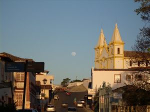 Igreja Matriz de Santa Luzia, representando abrir empresa em Santa Luzia - Abertura Simples