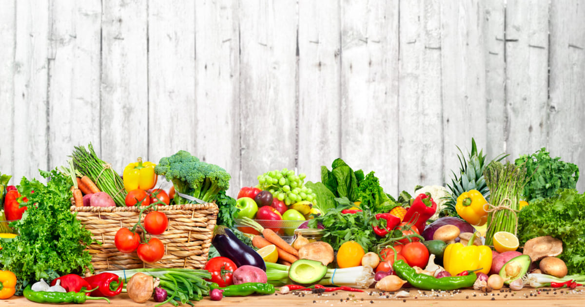 Frutas e legumes, representando abrir um hortifrúti - Abertura Simples