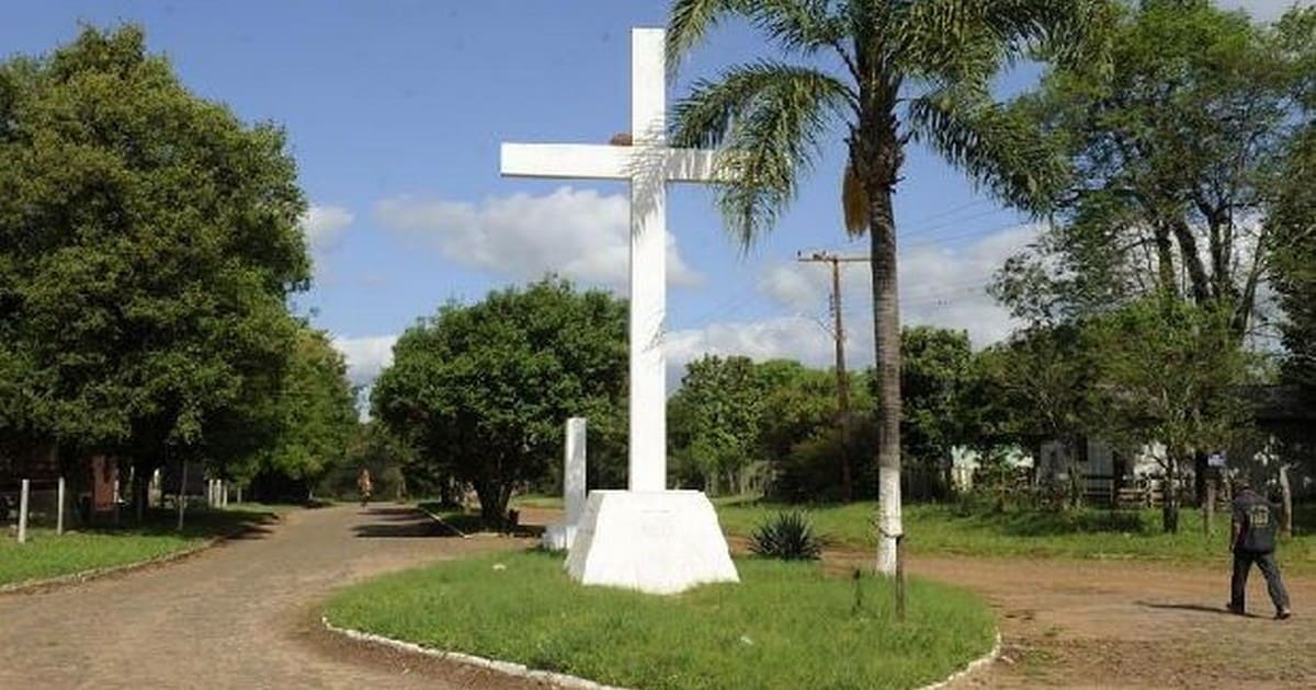 Foto da cruz da cidade, representando a contabilidade em cruz alta