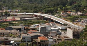 foto de ponte principal da cidade, representando como abrir empresa em Franco da Rocha