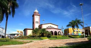 foto da igreja da cidade, representando abrir empresa em Luziânia