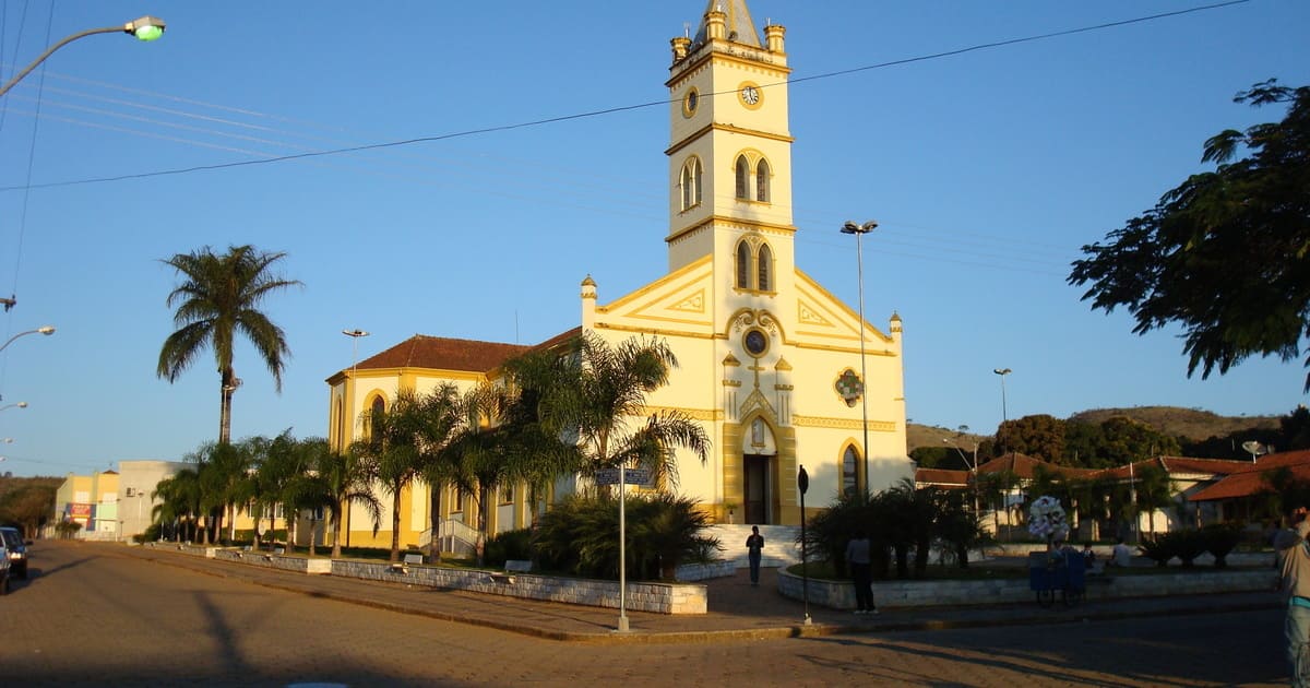 foto de igreja da cidade, representando como abrir empresa em alpinópolis