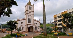 foto de igreja matriz da cidade, representando como escolher uma contabilidade em camanducaia