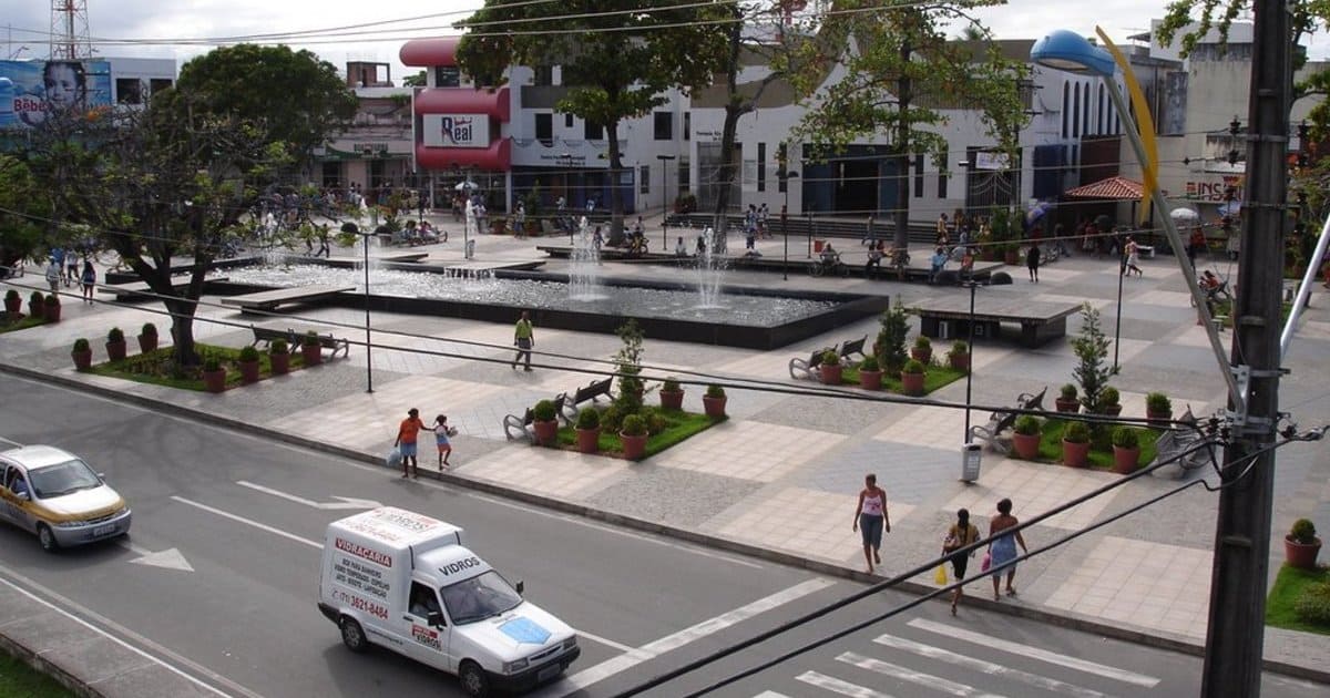 foto de praça da cidade, representando a contabilidade no centro de camaçari